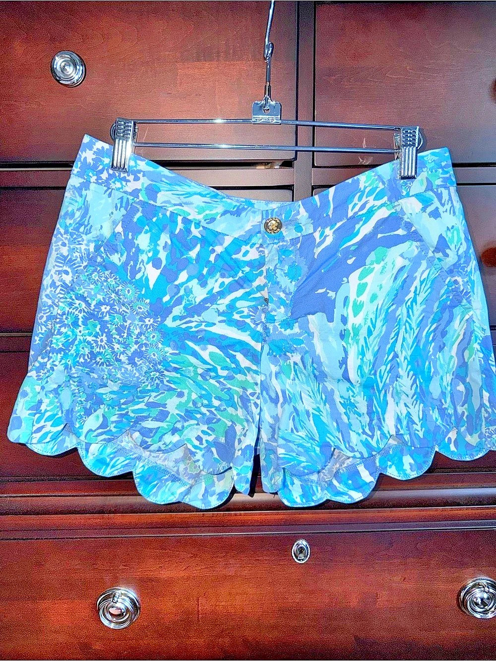 Lilly Pulitzer Buttercup Scalloped Hem Shorts Blue & Green Size 2